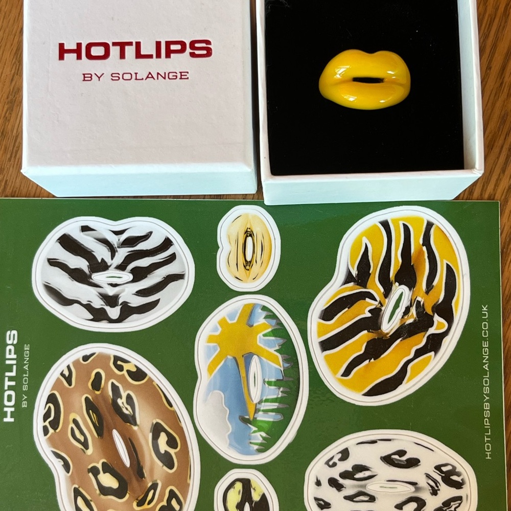 Hotlips by Solange Butter Yellow Lip Ring